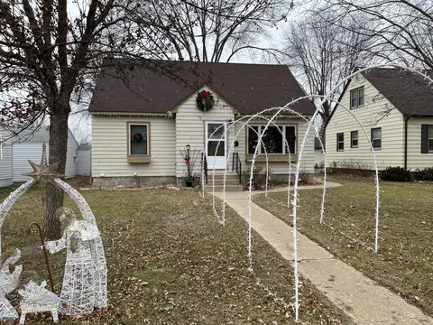 811 11th St N, Benson, MN 56215