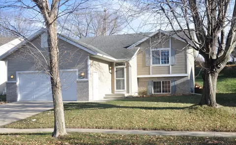 1312 50th St NW, Rochester, MN 55901