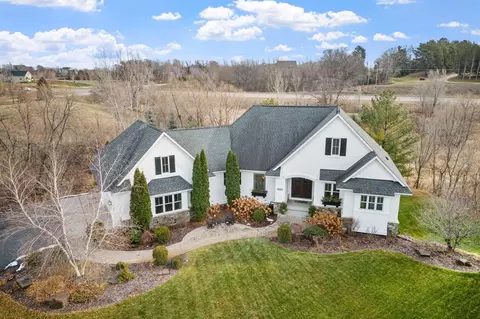 21215 Wellington Pl, Lakeville, MN 55044