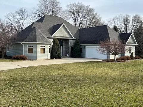 11714 751st St, Blooming Prairie, MN 55917