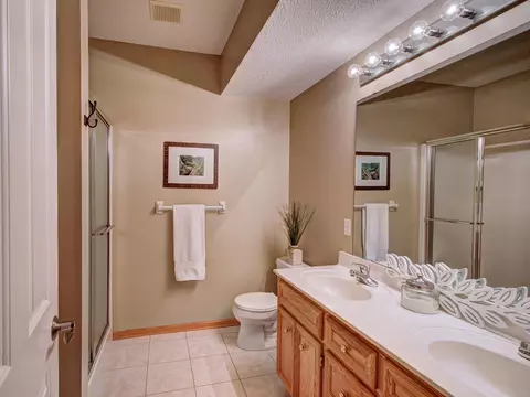 3922 Donegal Way, Eagan, MN 55122 photo 27
