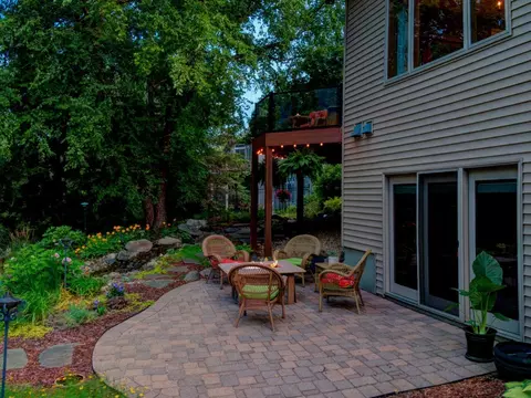 3922 Donegal Way, Eagan, MN 55122 photo 31