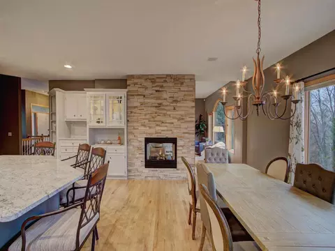3922 Donegal Way, Eagan, MN 55122 photo 6