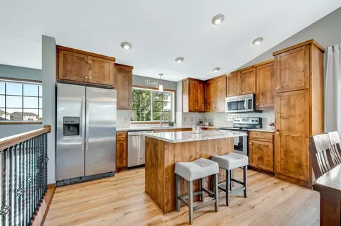 7332 Kittredge Cir, Otsego, MN 55301