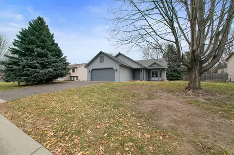 9158 Norwood Ln N, Maple Grove, MN 55369
