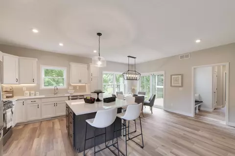 7415 Glengarry Pl, Eden Prairie, MN 55344