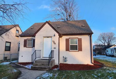 805 7th Ave S, South Saint Paul, MN 55075