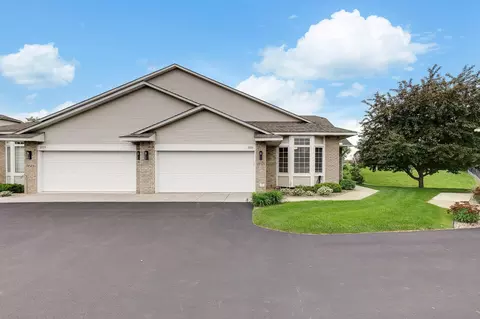 3735 Archer Ln N, Plymouth, MN 55446