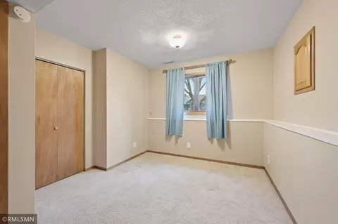 4376 Hamilton Dr, Eagan, MN 55123 photo 32