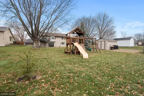 4376 Hamilton Dr, Eagan, MN 55123 photo 39