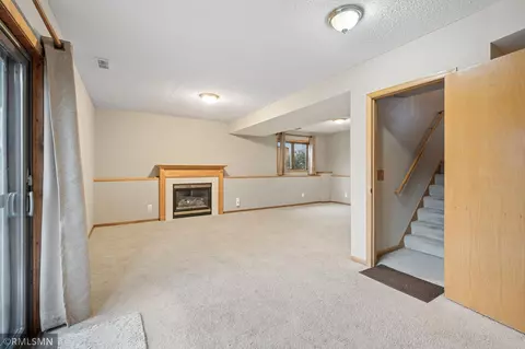 4376 Hamilton Dr, Eagan, MN 55123 photo 25