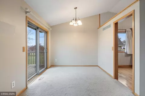 4376 Hamilton Dr, Eagan, MN 55123 photo 11