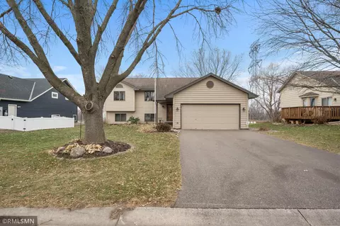 4376 Hamilton Dr, Eagan, MN 55123