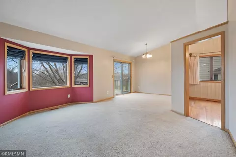 4376 Hamilton Dr, Eagan, MN 55123 photo 7