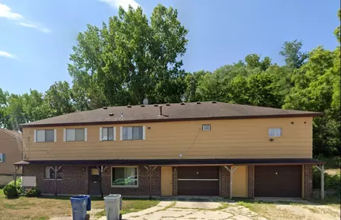207 21st Ave SW, Rochester, MN 55902