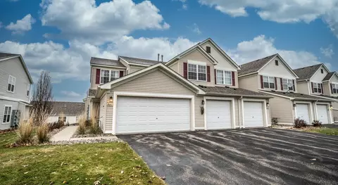891 Providence Dr, Shakopee, MN 55379