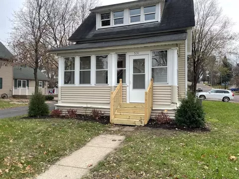 531 Division St W, Faribault, MN 55021
