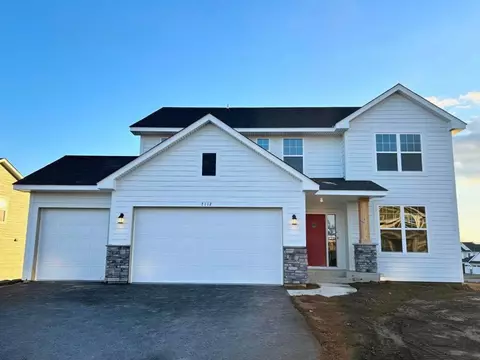 7112 Pearl Dr, Chanhassen, MN 55317