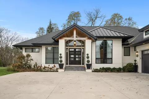 700 Evergreen Knls, Mendota Heights, MN 55118