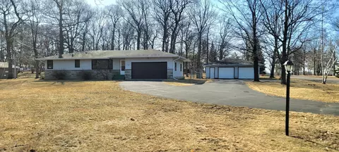 885 Main St W, Isle, MN 56342