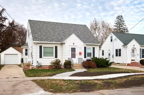 1203 3rd St NE, Rochester, MN 55906