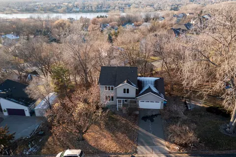 13616 Vincent Cir, Burnsville, MN 55337