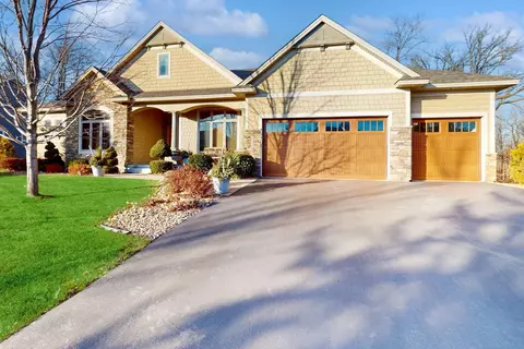 15584 72nd Ave N, Maple Grove, MN 55311