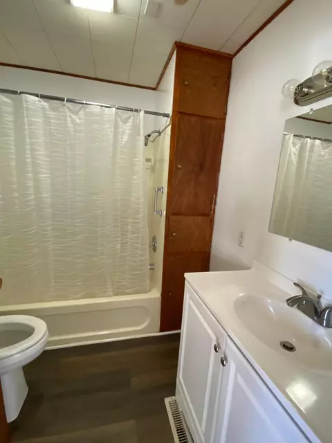 315 E William St, Albert Lea, MN 56007 photo 17