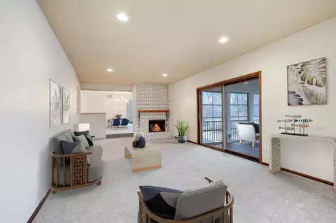 1740 Crestridge Ln, Eagan, MN 55122 photo 2