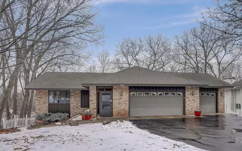 15117 Oakland Ave, Burnsville, MN 55306