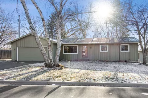 1305 Vista Dr, Burnsville, MN 55337