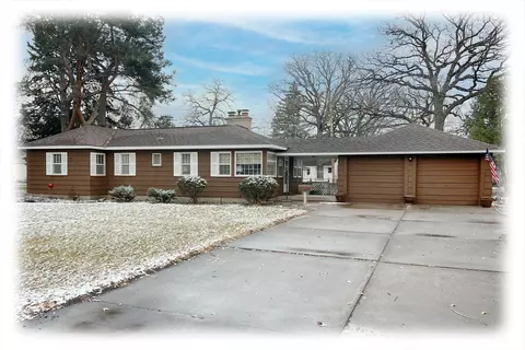 4242 Ewing Ave N, Robbinsdale, MN 55422