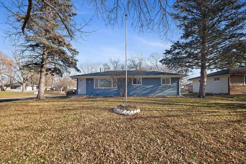 11567 Jonquil St NW, Coon Rapids, MN 55433
