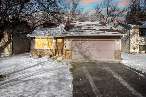 4870 W 125th St, Savage, MN 55378