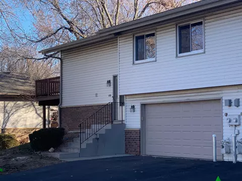 688 E 143rd St, Burnsville, MN 55337