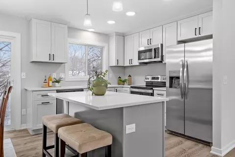 4455 Slater Rd, Eagan, MN 55122 photo 3