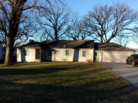 2528 Albion Ave, Fairmont, MN 56031