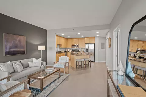 929 Portland Ave #1809, Minneapolis, MN 55404
