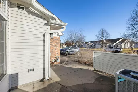 1935 N Ruby Ct, Eagan, MN 55122 photo 23