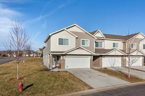 8573 Gateway Cir, Monticello, MN 55362