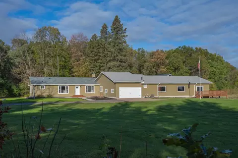 2404 14th Ave, Cameron, WI 54822