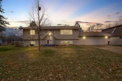 6585 Crosby Ave, Inver Grove Heights, MN 55076
