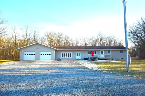 40586 220th St, Roseau, MN 56751
