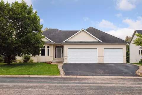 3043 Bobcat Trl NW, Prior Lake, MN 55372