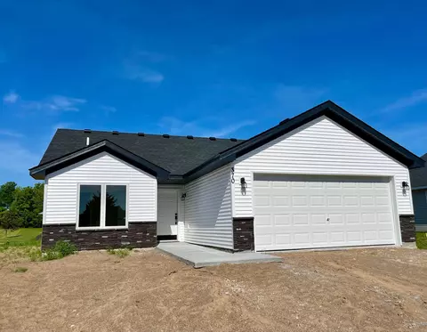 370 Mill St, Osceola, WI 54020