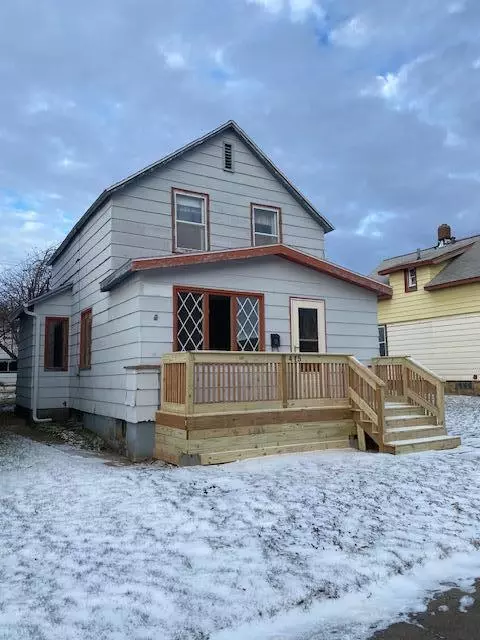 415 2nd St, Nashwauk, MN 55769