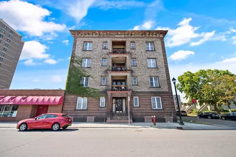 1902 4th Ave S #2A, Minneapolis, MN 55404