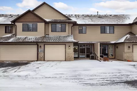 2357 Cottage Dr, Stillwater, MN 55082