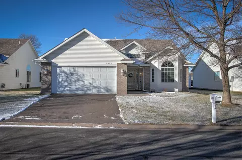 2333 Cleveland Ln S, Cambridge, MN 55008