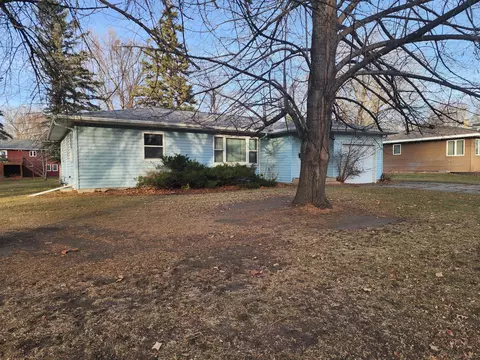 245 E Dahlstrom Ave, Appleton, MN 56208 photo 2